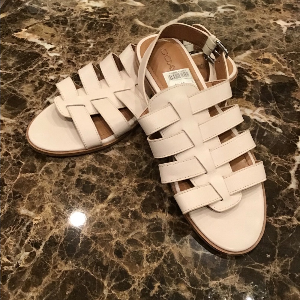 🌷COACH SANDALS OFF WHITE SIZE 8